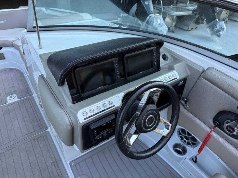 2023 Crownline E275 - Arch - JUST REDUCED!!! US-KIS88784F223 [photo 13]